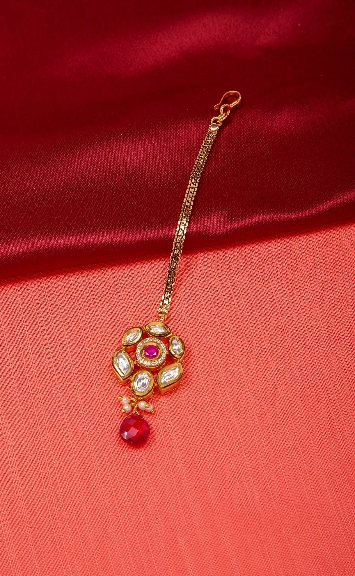 Beautiful Gold Plated Royal Kundan & Bead Maangtikka (D133)
